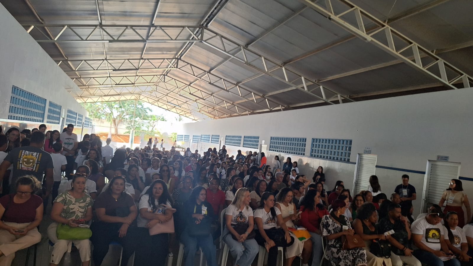 Visita às escolas